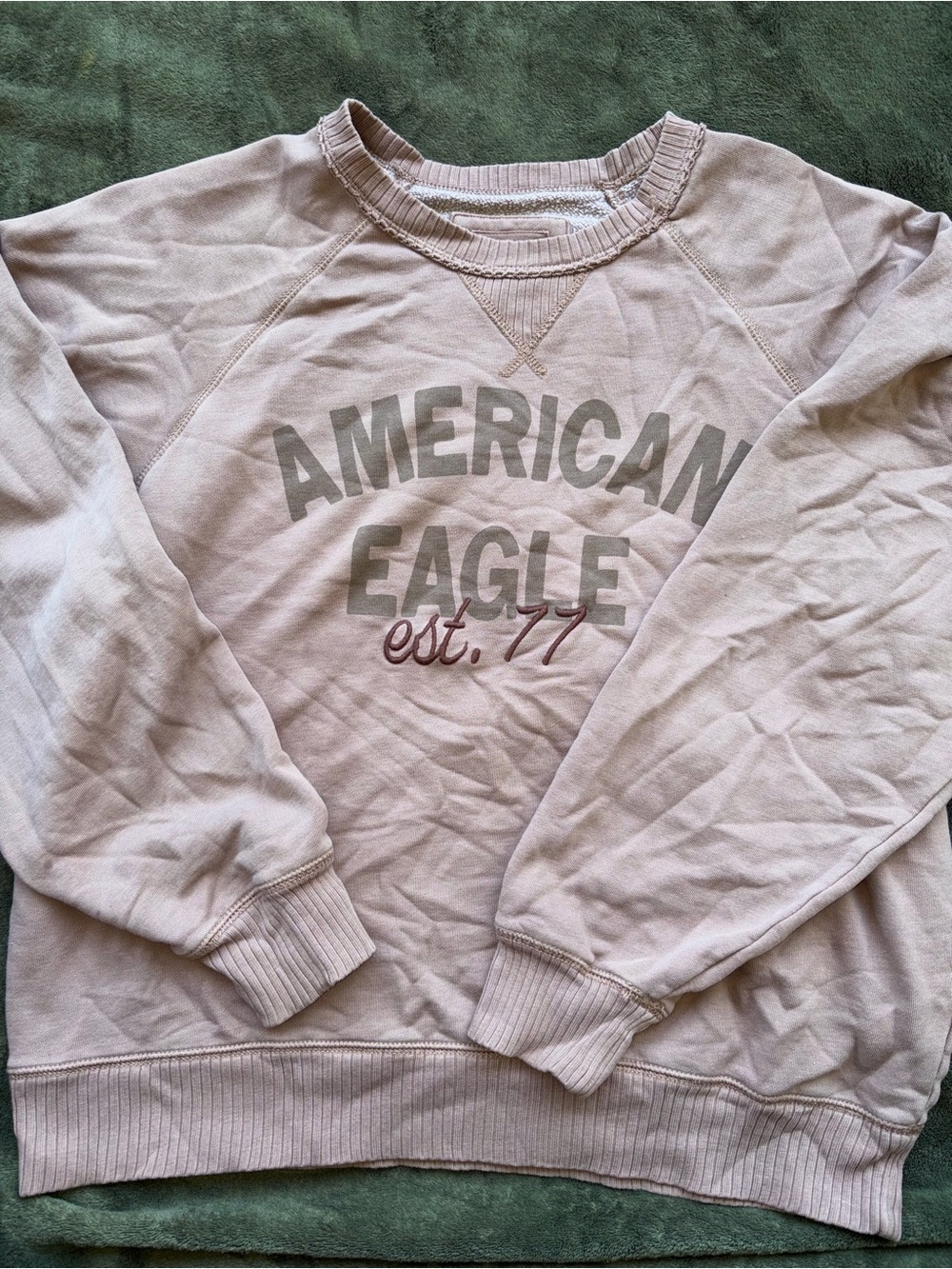 American Eagle Outfitters Men's Pale Pink Crewneck Sweatshirt